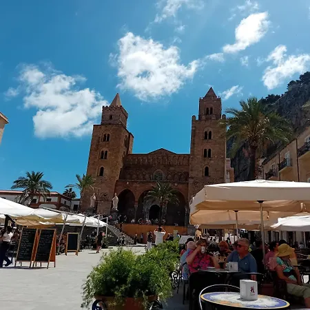 Maison Duomo تْشيفالو